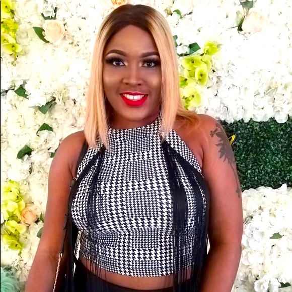 ✨Host Pick✨Structured Zebra Print Fringe Crop Top - Picture 4 of 13